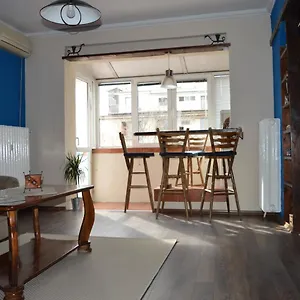 atelier-9-art-mansard-studio.sofiahotelsbg.com/